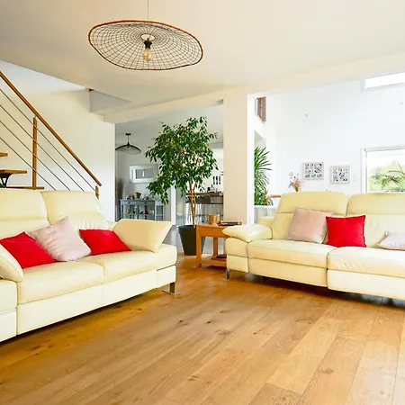 Bugatti - Proximite 24h Du Mans 别墅